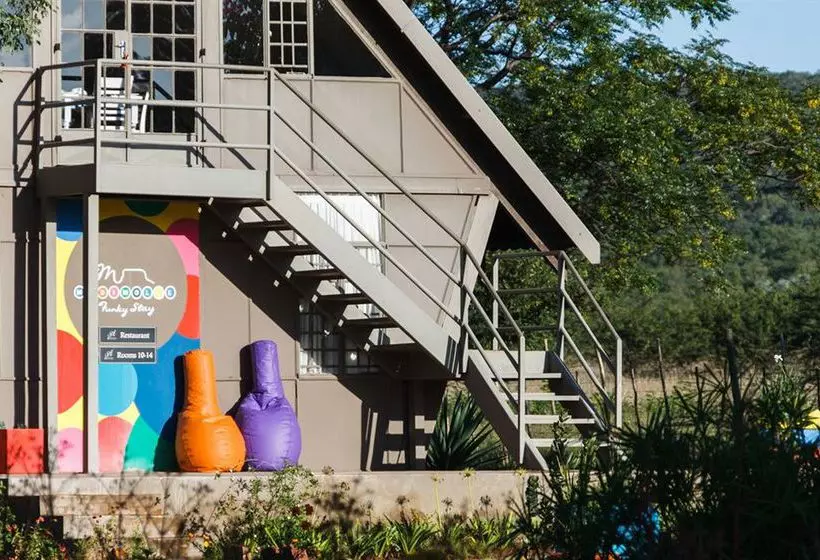 Пансион Modimolle Funky Stay Backpackers