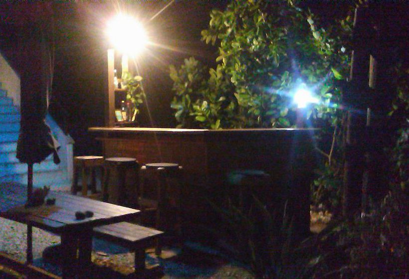 פנסיון Guest House Shiraho Friends House