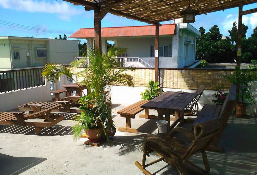 פנסיון Guest House Shiraho Friends House