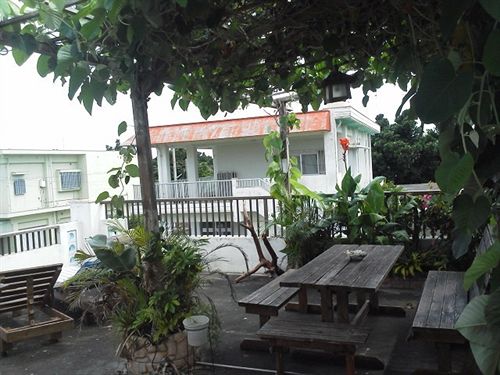 פנסיון Guest House Shiraho Friends House