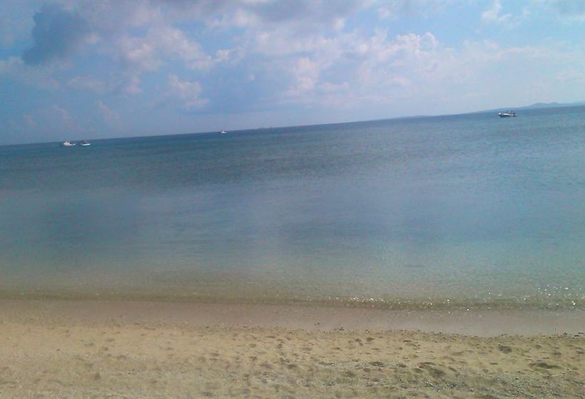 פנסיון Guest House Shiraho Friends House