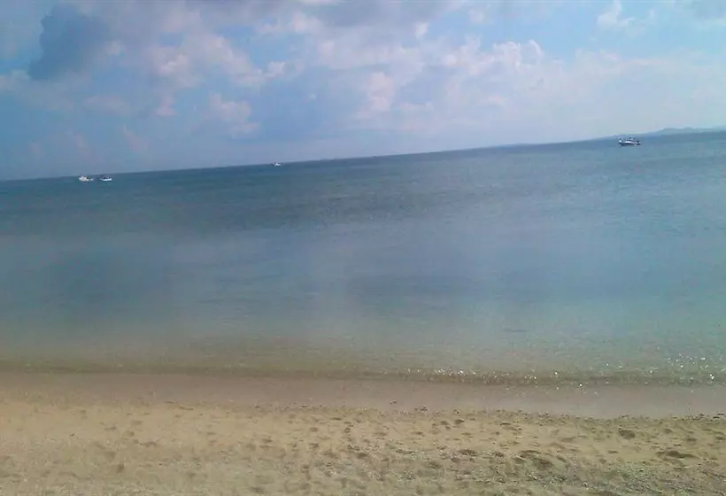 פנסיון Guest House Shiraho Friends House