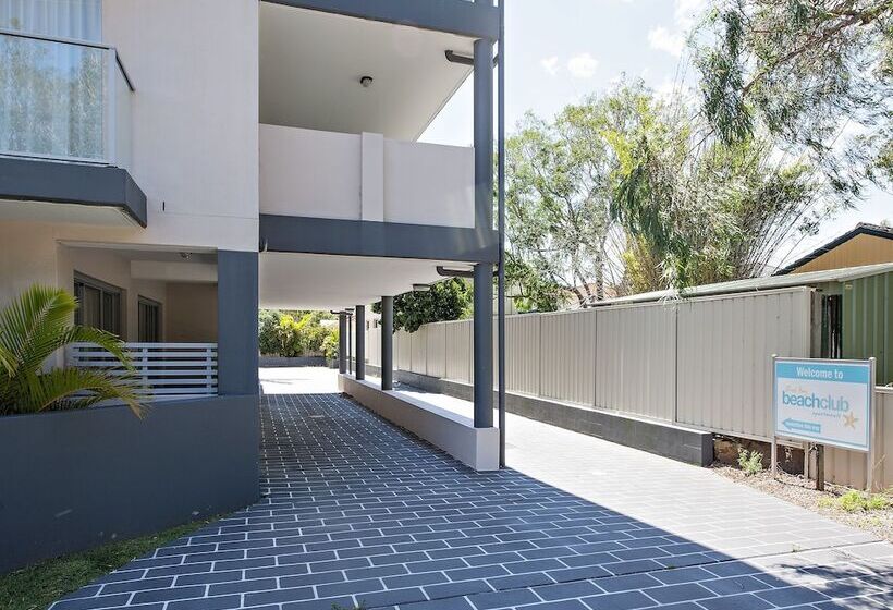 Shoal Bay Beachclub Apartments