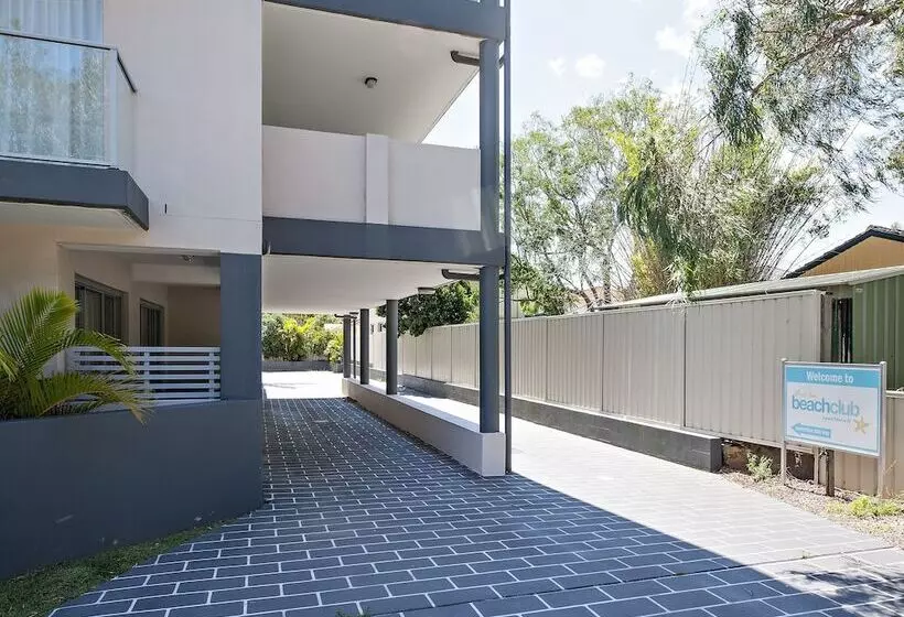 Shoal Bay Beachclub Apartments