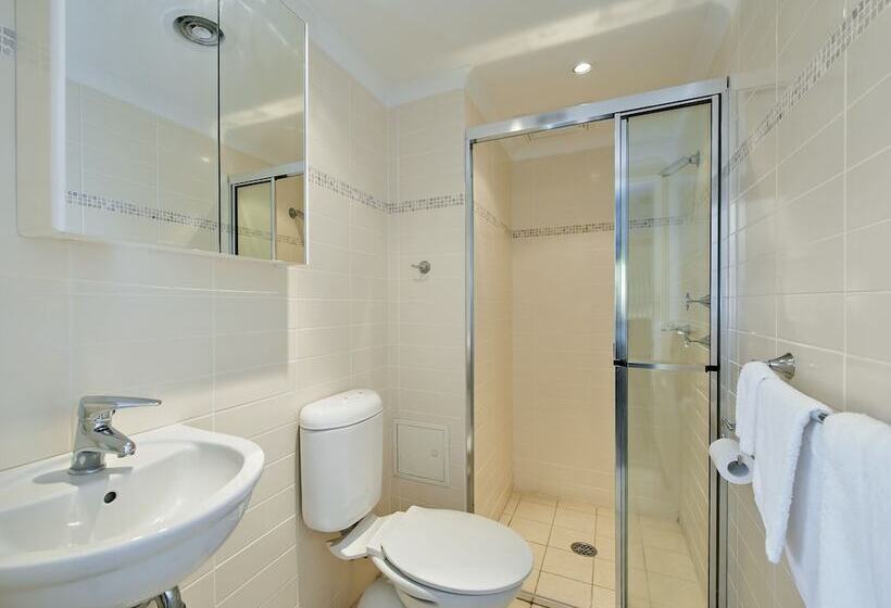 Shoal Bay Beachclub Apartments