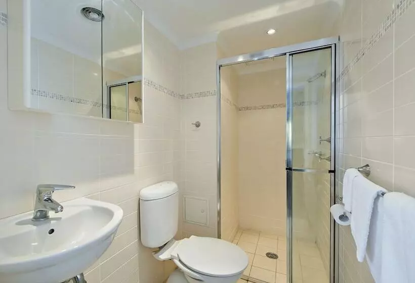 Shoal Bay Beachclub Apartments