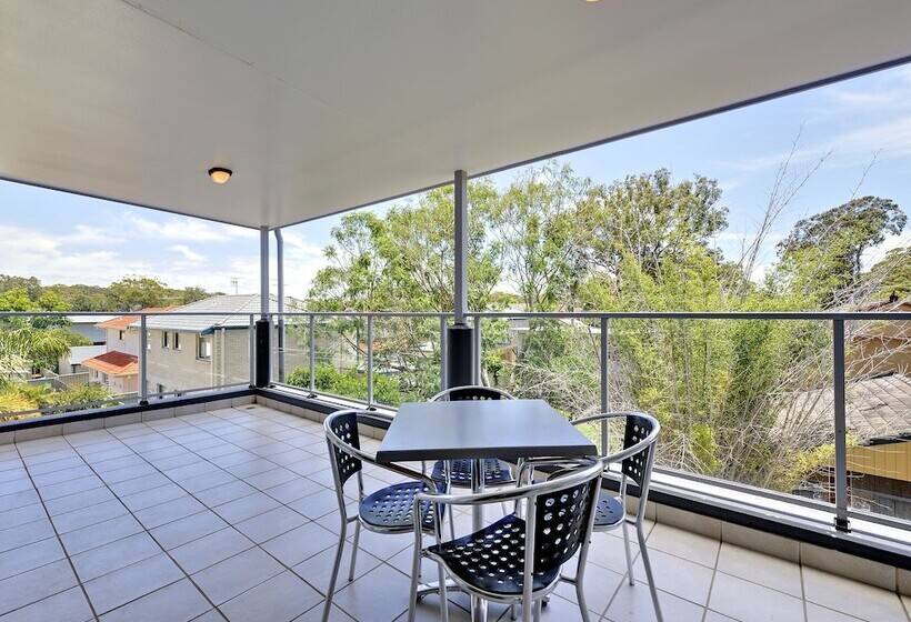 Shoal Bay Beachclub Apartments