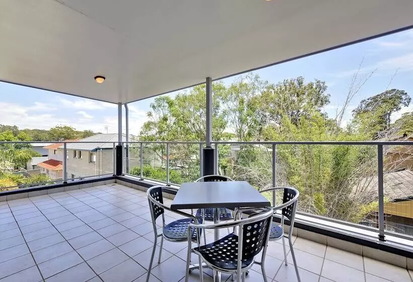 Shoal Bay Beachclub Apartments