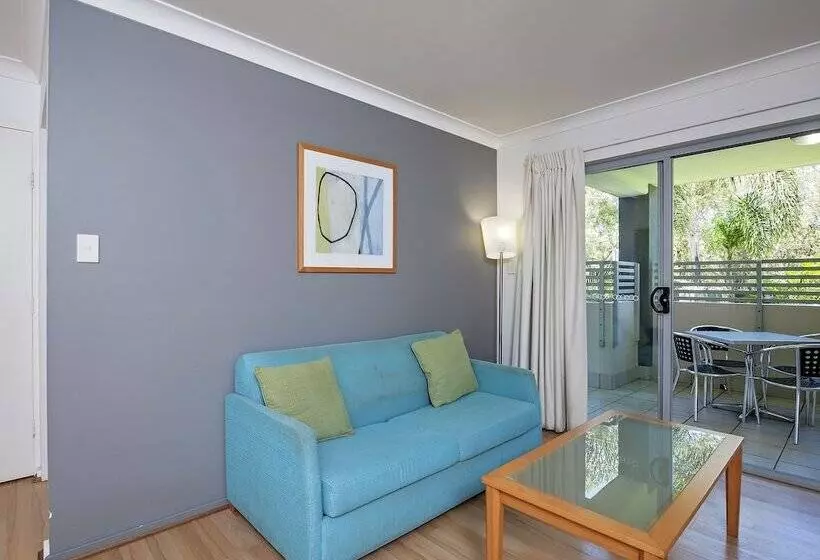 Shoal Bay Beachclub Apartments