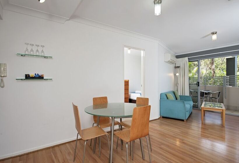 Shoal Bay Beachclub Apartments