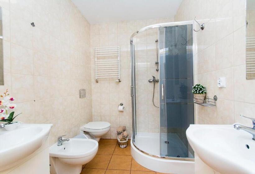 הוסטל Akademikus Toruń