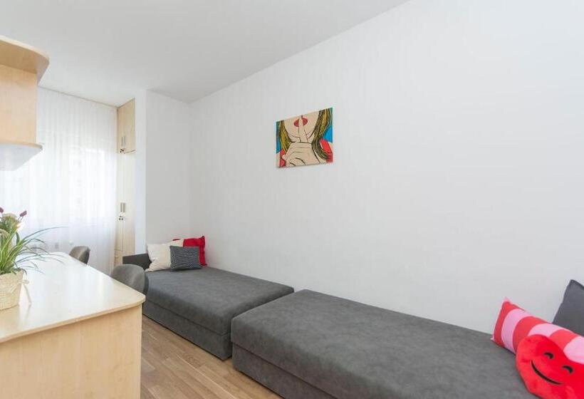 הוסטל Akademikus Toruń