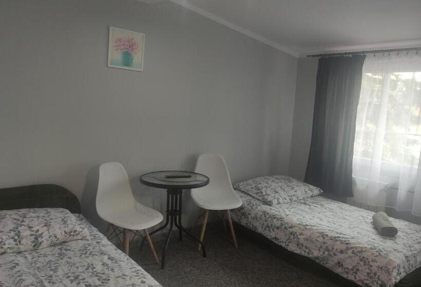 호스텔 Zajazd Pod Lwem