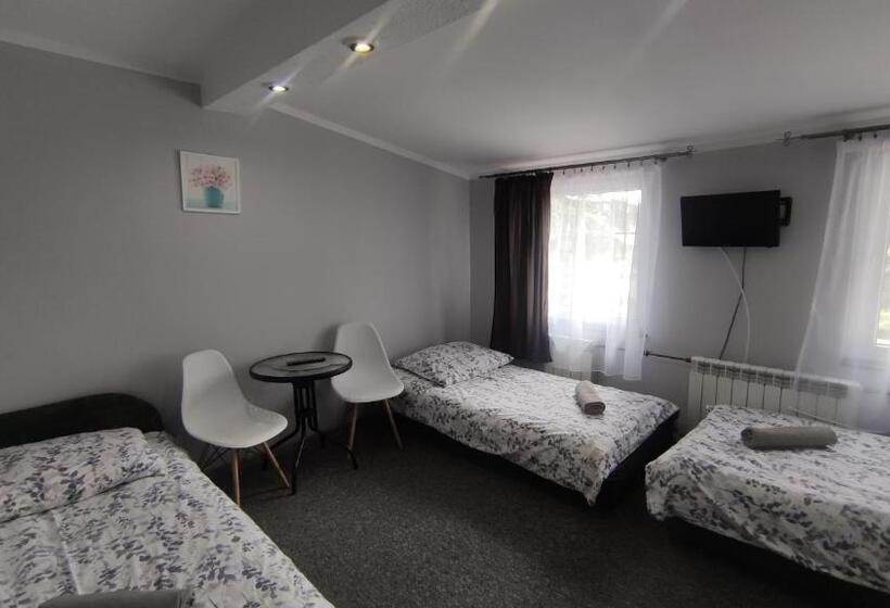 호스텔 Zajazd Pod Lwem