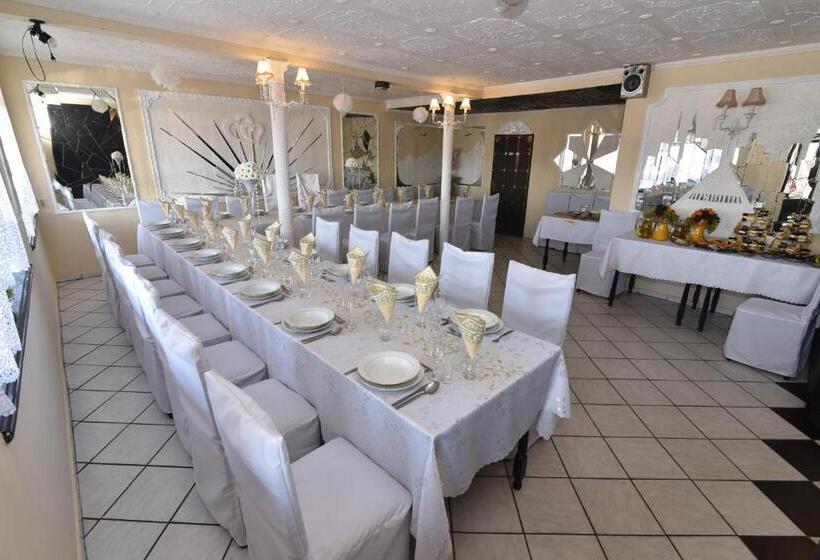 호스텔 Zajazd Pod Lwem