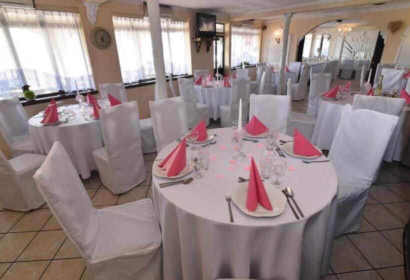 호스텔 Zajazd Pod Lwem