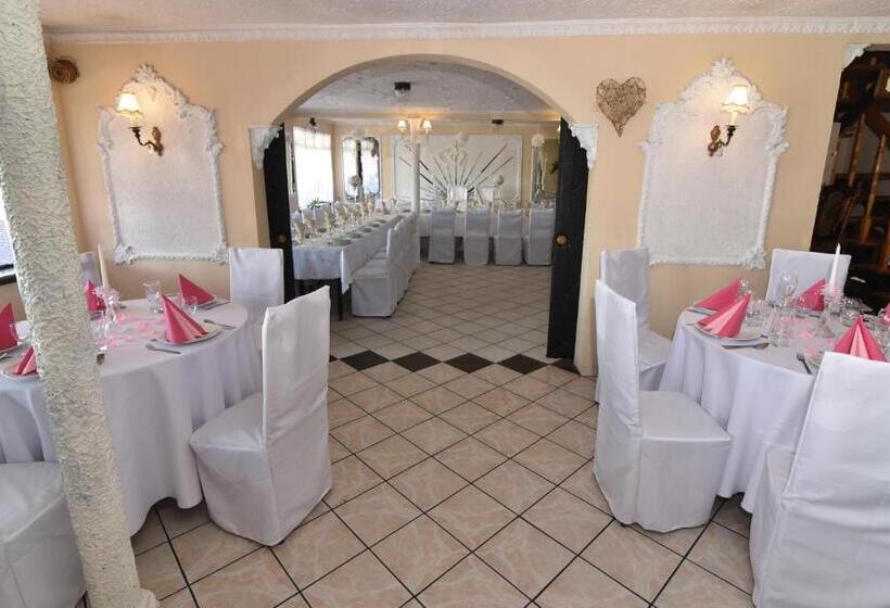 호스텔 Zajazd Pod Lwem