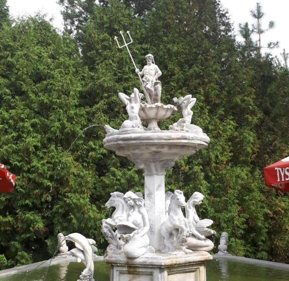 旅馆 Zajazd Pod Lwem