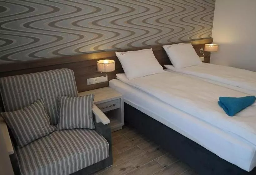 ベッドアンドブレックファースト Helios