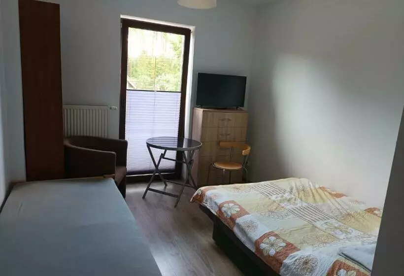 Aamiaismajoitus (B&B) Oaza Kaszubska Studzienice