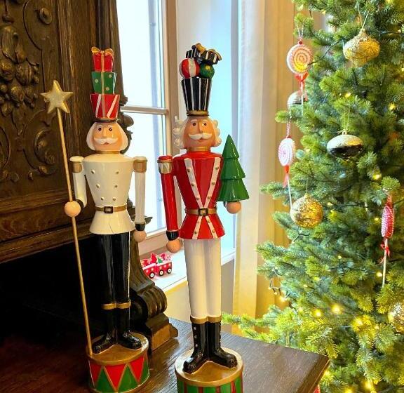 민박 Pałac Jabłonowo