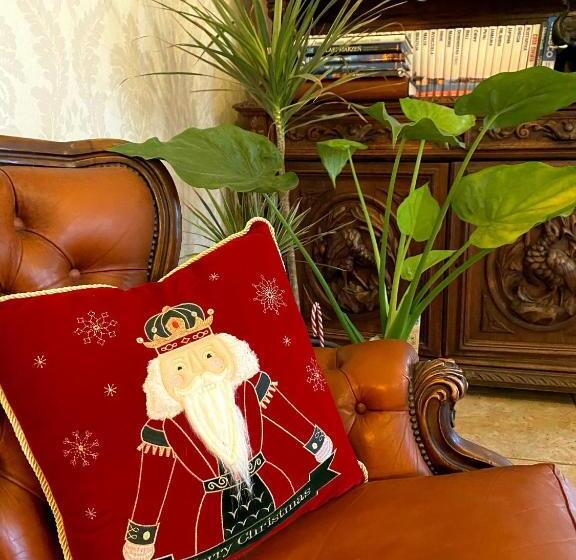 민박 Pałac Jabłonowo