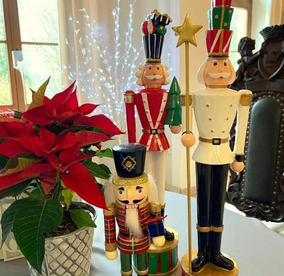 민박 Pałac Jabłonowo