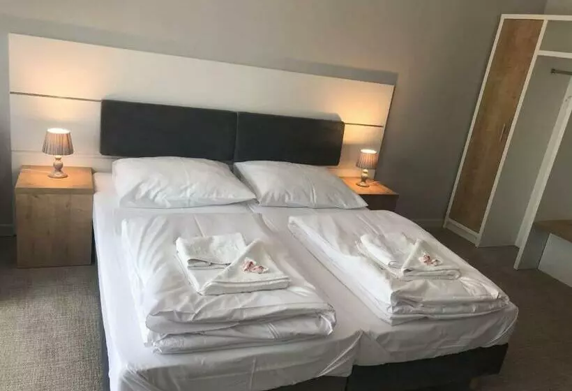 Aamiaismajoitus (B&B) Różany Zakątek
