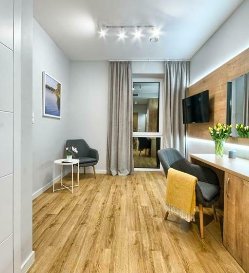 تختخواب و صبحانه Szafir