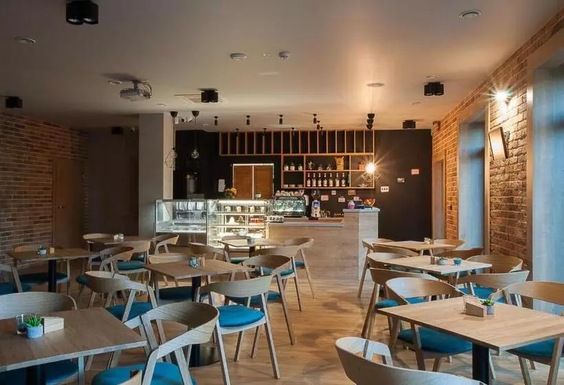 Aamiaismajoitus (B&B) Szafir