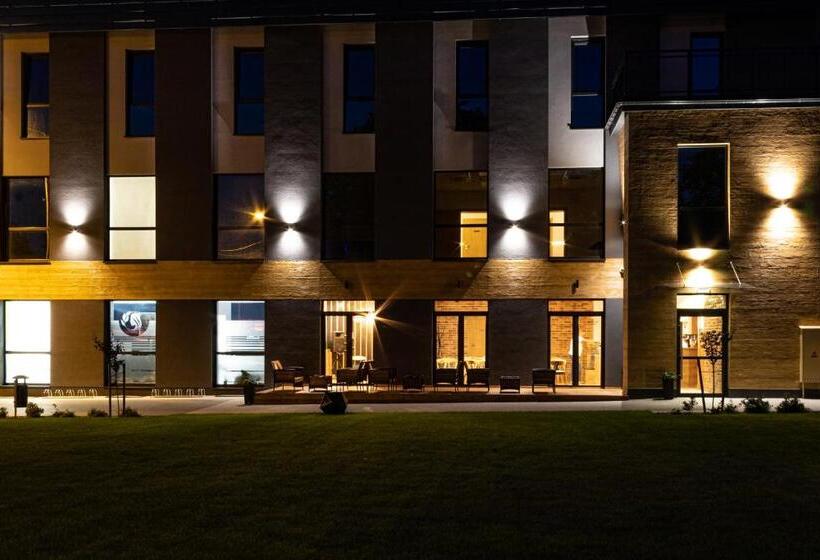 تختخواب و صبحانه Szafir