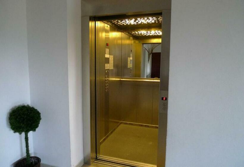 مبيت وإفطار Villa Medica