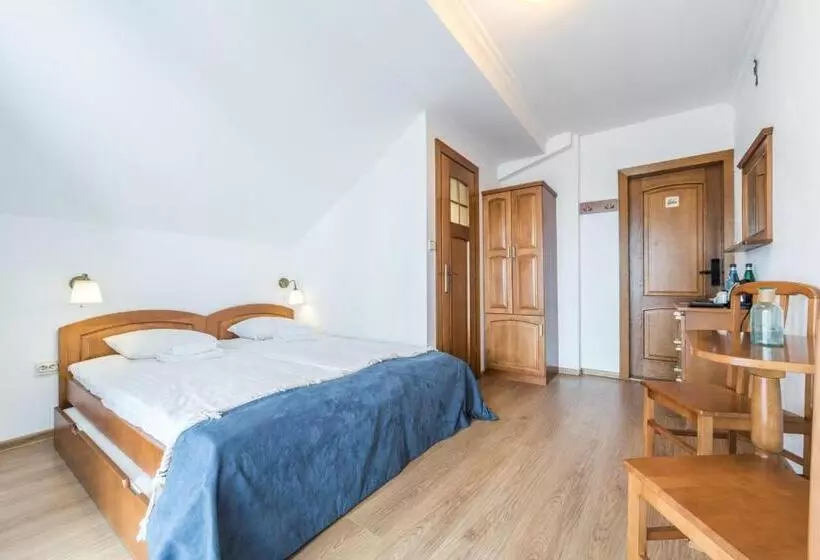 Aamiaismajoitus (B&B) Willa Bursztynowa