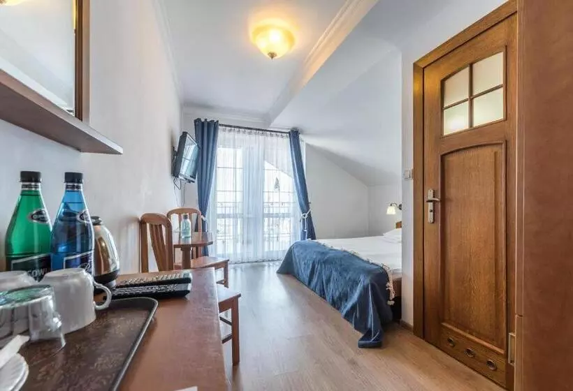 Aamiaismajoitus (B&B) Willa Bursztynowa