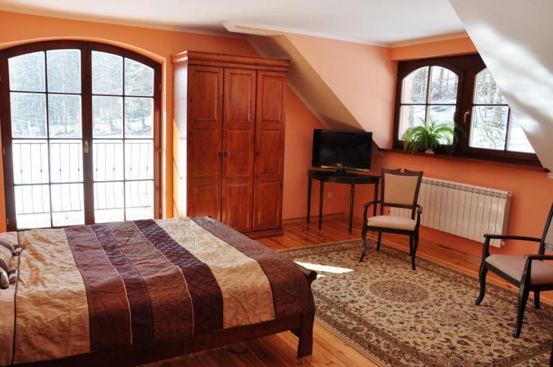 تختخواب و صبحانه Willa Leśna Polana