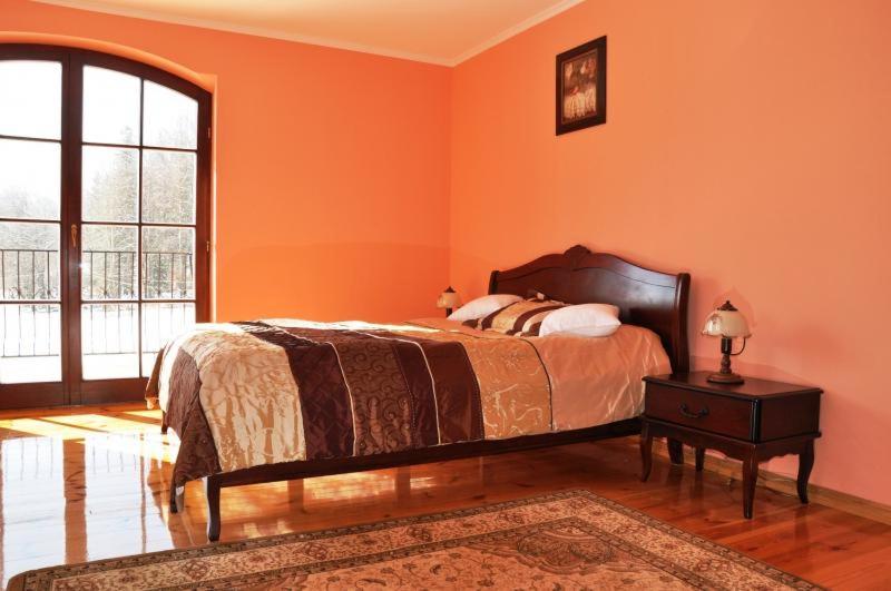 تختخواب و صبحانه Willa Leśna Polana