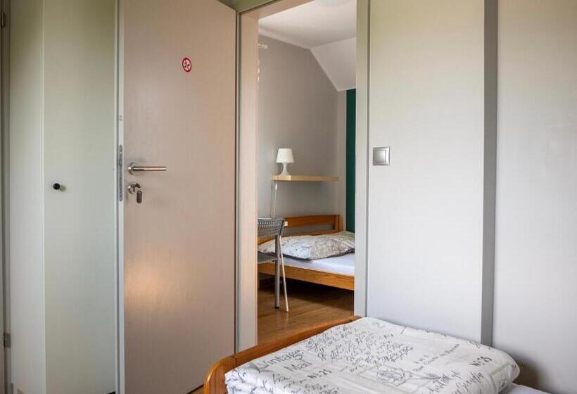 Hostel W Ogrodzie