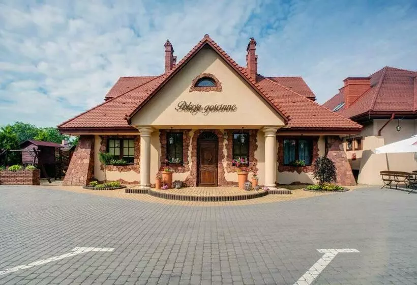 Hotelli Pokoje Gościnne Murowanka