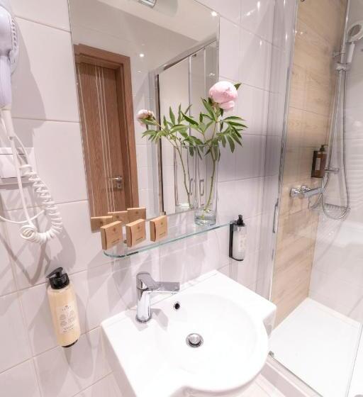 Отель Srebrny Bucznik Wellness & Restaurant