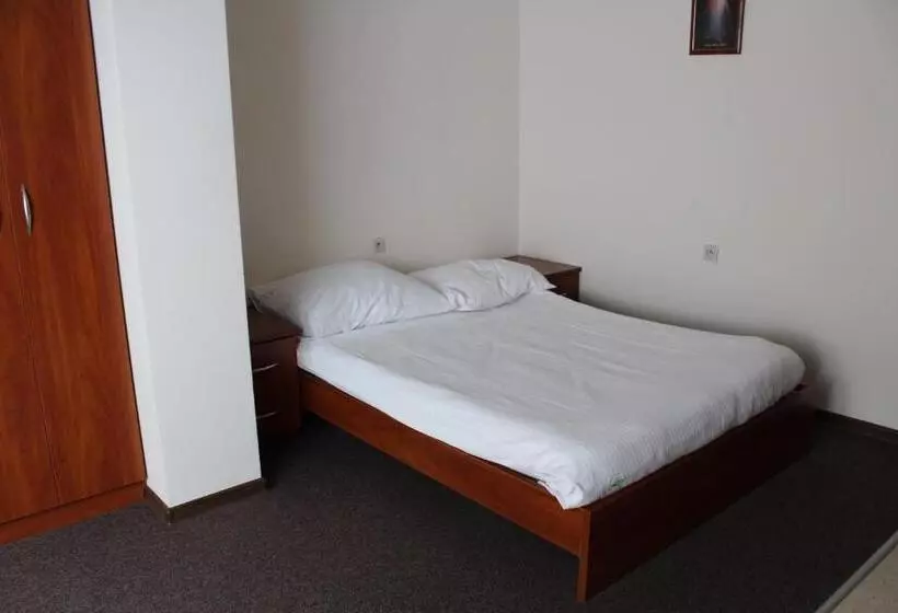 ホテル Uroczysko Porszewice   Ośrodek Konferencyjno Rekolekcyjny Archidiecezji łódzkiej