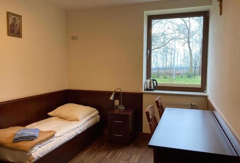 هتل Uroczysko Porszewice   Ośrodek Konferencyjno Rekolekcyjny Archidiecezji łódzkiej