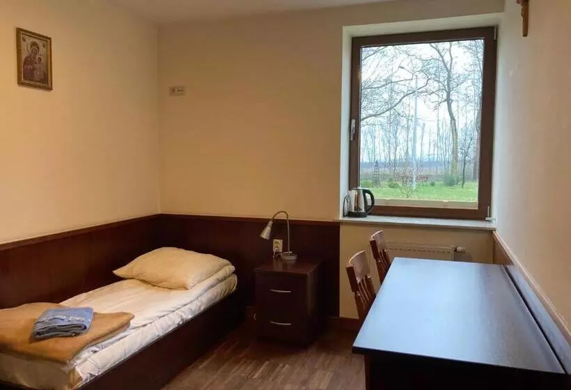 ホテル Uroczysko Porszewice   Ośrodek Konferencyjno Rekolekcyjny Archidiecezji łódzkiej