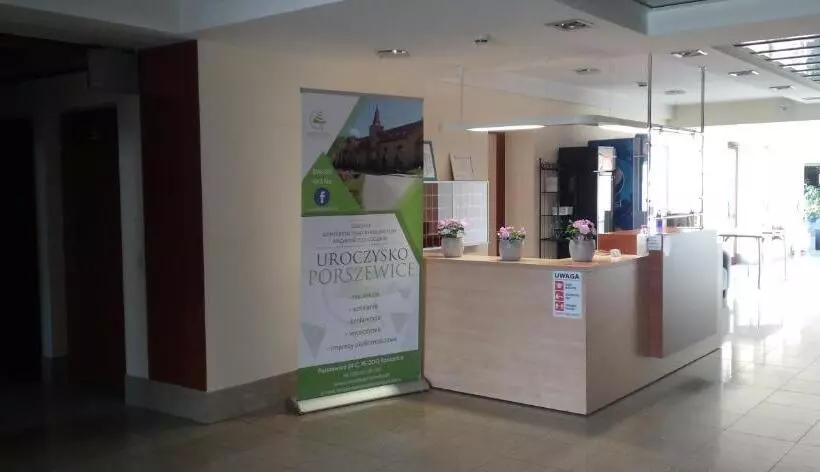 ホテル Uroczysko Porszewice   Ośrodek Konferencyjno Rekolekcyjny Archidiecezji łódzkiej