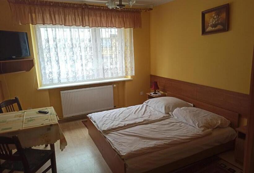 膳宿费 Apartament I Pokoje Gościnne Budnik