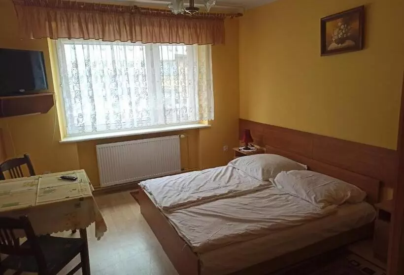 ペンション Apartament I Pokoje Gościnne Budnik
