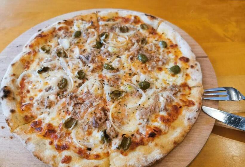 リゾートホテル Pałac Koronny Noclegi & Wypoczynek