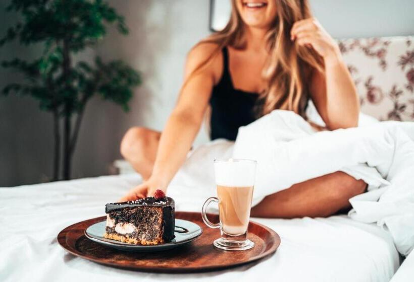 酒店 Restauracja Balton