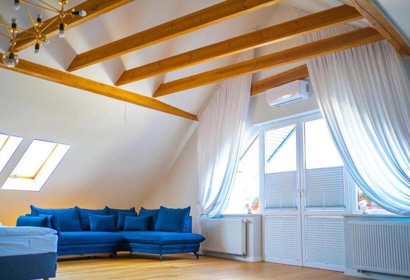 酒店 Restauracja Balton