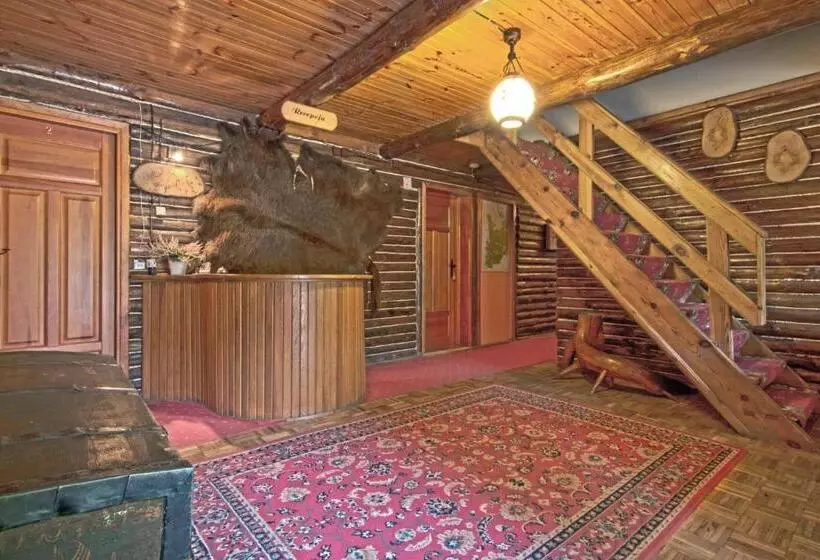 Retkeilymaja Dworek Gawra