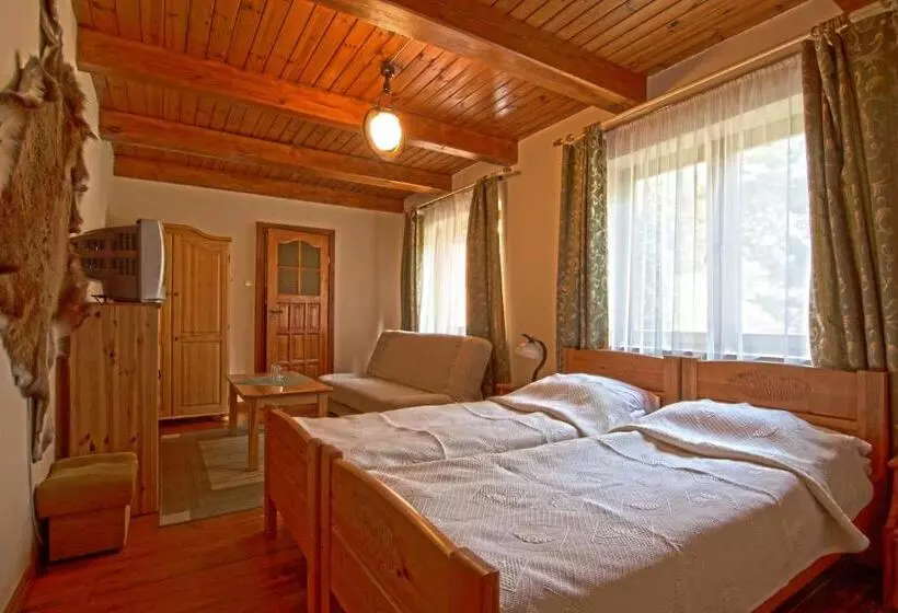 Retkeilymaja Dworek Gawra